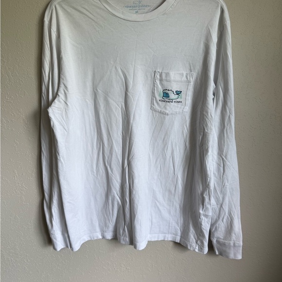 Men’s M White Vineyard Vines Graphic Print Lightweight Long Sleeve Shirt - Picture 1 of 6
